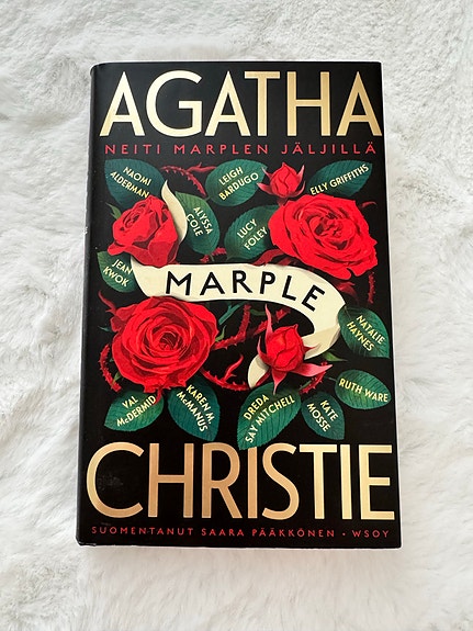 agatha christie neiti marplen jäljillä kirja