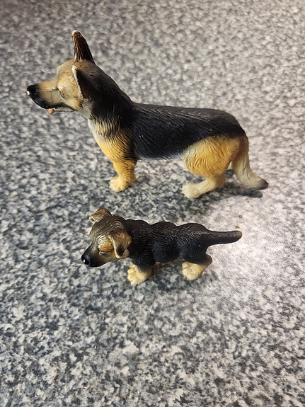 Schleich saksanpaimenkoira ja pentu