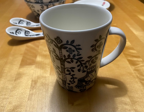 Taika muki 3dl musta-valkoinen Iittala tarrallinen