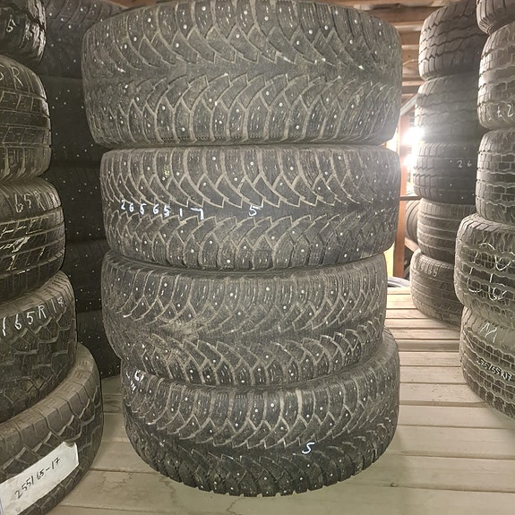 265/65R17 116T XL Nokian Nordman SUV Käytetty nastarengas 6-7mm DOT-11