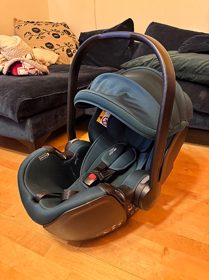 Britax baby-safe 5Z2 turvakaukalo