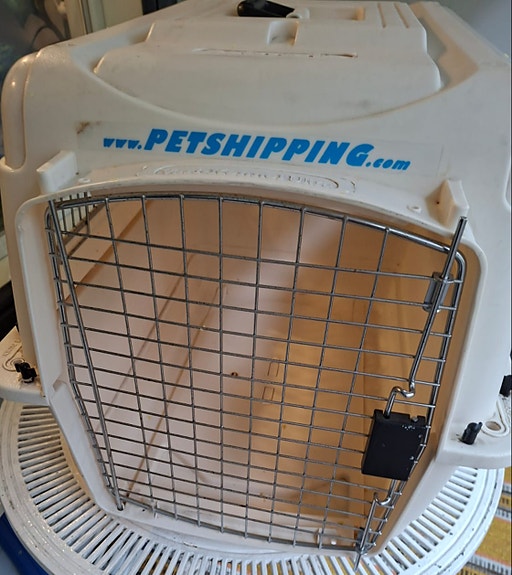 Iso kuljetusboxi