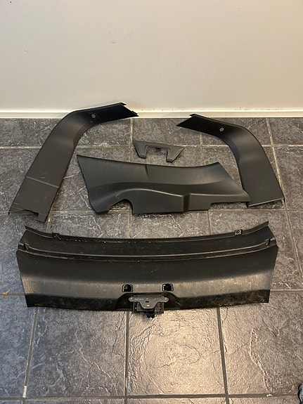 Volvo V40 mk2 takaluukun veroiluja