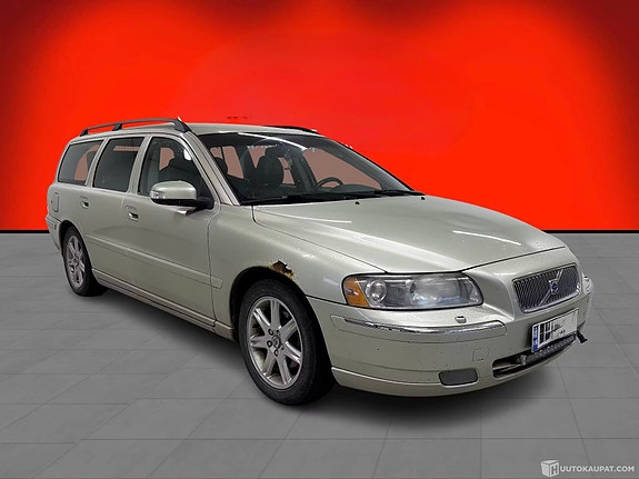 Myydään osina Volvo v70 2007 2.4d