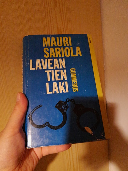 Mauri Sariola Lavean tien laki Kirja