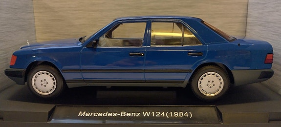 Pienoismalli Mercedes W124 sininen  1/18