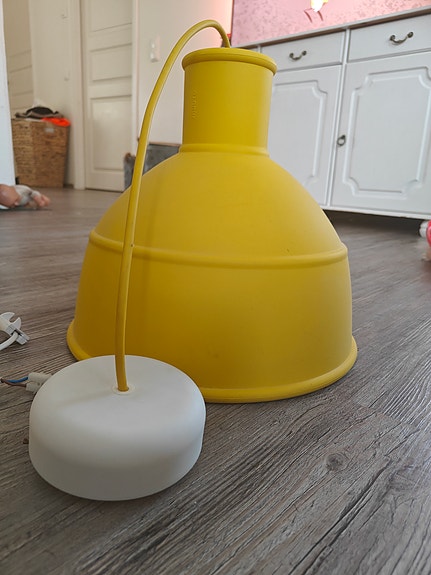 Muuto valaisin