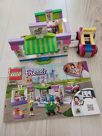 Lego friends talo