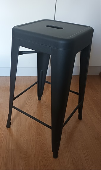 Peltinen baarijakkara