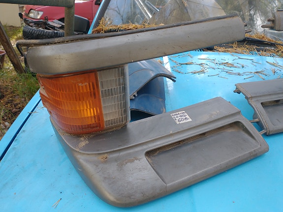 Mazda 2200D '91 pakettiauto purkuosaa