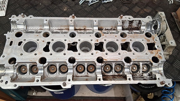 volvo 2.4i turbo sylinterinkansi