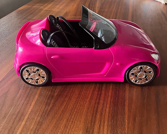 Barbie avoauto
