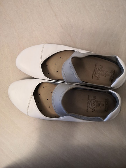Hush Puppies Ballerinat kengät koko 39 valkoinen ja harmaa nahka