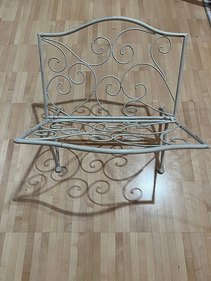 Metallinen lehtiteline