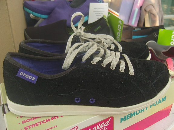Crocs Tennarit Koko 36 Musta mokkanahkaa