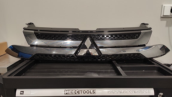 Mitsubishi outlander etusäleikkö