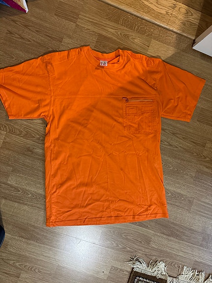Oranssi T-paita etutaskulla XXL