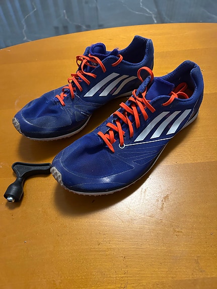 Piikkarit Adidas Adizero koko UK 8