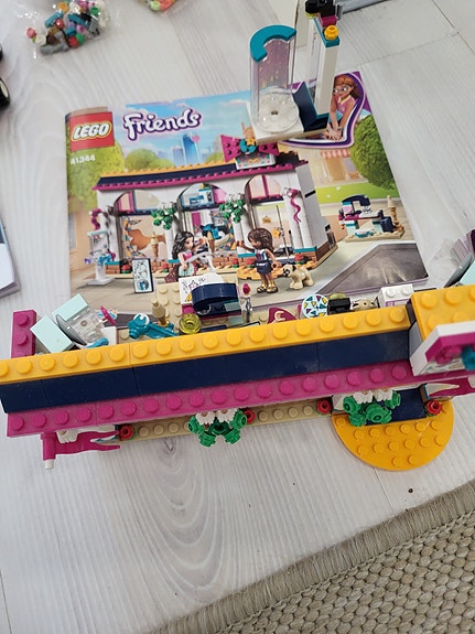 Lego friends
