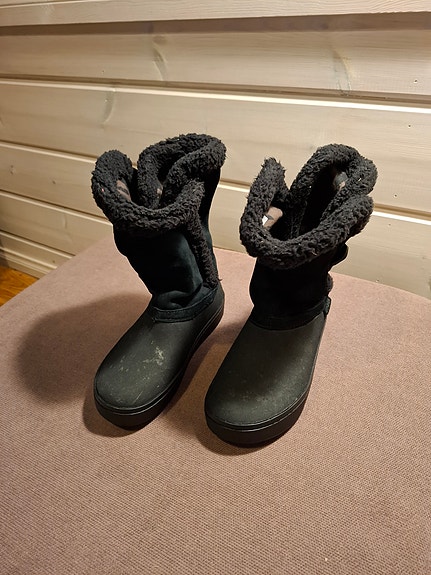 Naisten Crocs W6-talvisaapikkaat, koko 37
