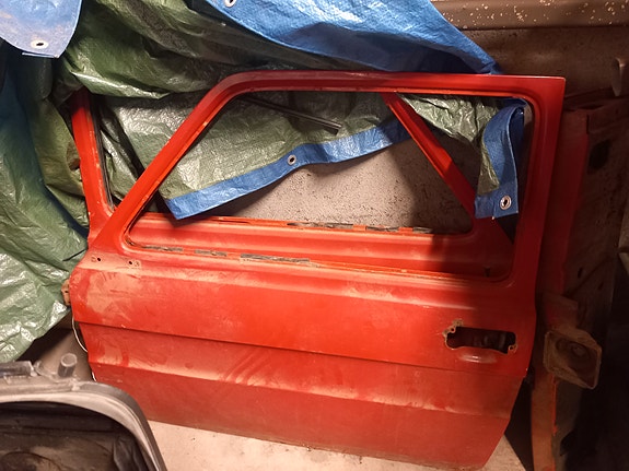 Fiat 126 ovet,takaluukku plus takapalkki