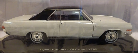 Pienoismalli Opel Diplomat A Coupe  1/24