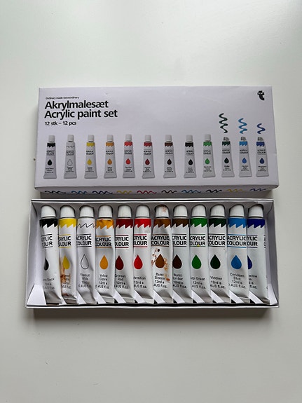 Akryylimaalit akryylivärisetti 2 x12 väriä