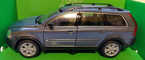 Pienoismalli Volvo XC 90  1/24