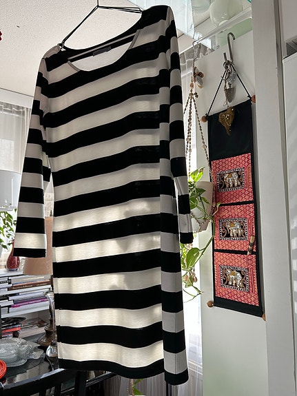 Soaked in Luxury Arkimekko Musta XL