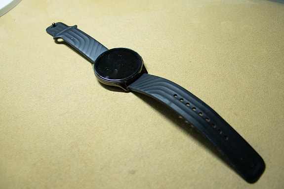 One Plus watch 1 aktiiviälykello
