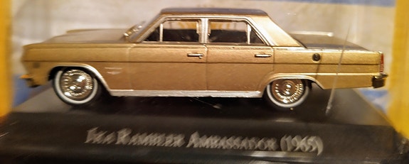 Pienoismalli IKA Rambler Ambassador 1965
