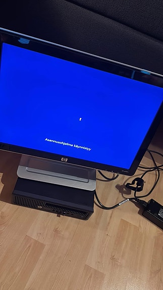 HP EliteDesk 800 G1 USDT + HP LCD-näyttö + langaton näppäimistö ja hiiri