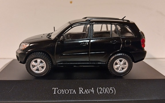 Pienoismalli Toyota RAV4  2005   1/43