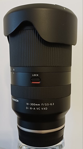 Tamron 18-300mm F3.5-6.3 DiI II-A VC VXD -objektiivi, Sony E