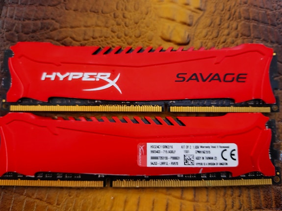 Kingston FURY Savage DIMM Kit 16GB, DDR3-2400, CL11-13-14