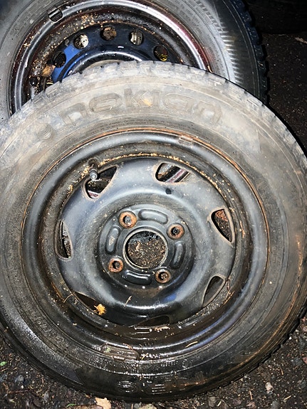 13” 4x100 peltivanteilla esim.peräkärryyn