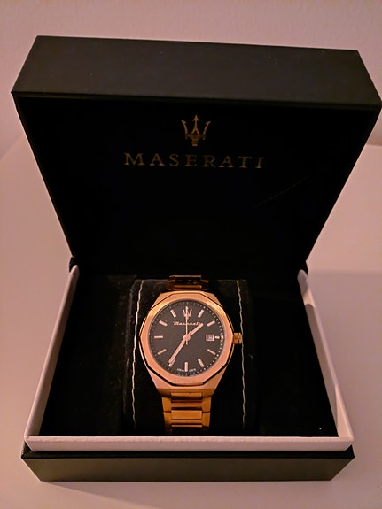 Maserati-rannekello