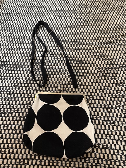 Marimekko kivet klipsilaukku / käsilaukku