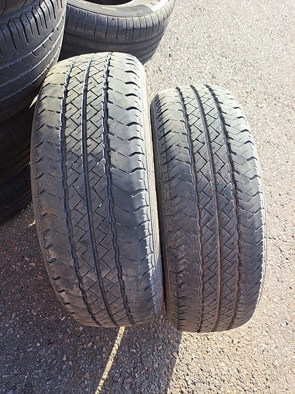 205/65R16C 107/105R Roadstone CP321