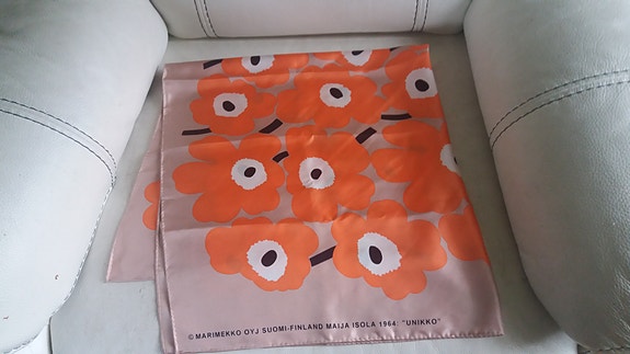 Marimekko Unikko huivi