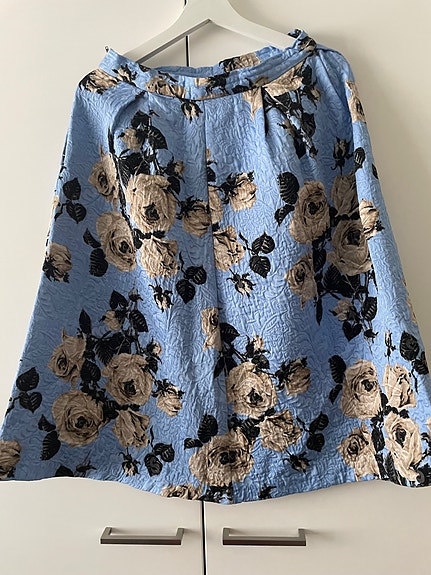 Top Shop kukkakuosinen hame