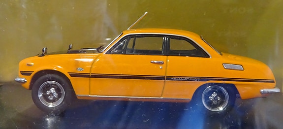 Pienoismalli Isuzu Bellett 1600 GT  1969  1/43