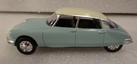 Pienoismalli Citroen DS 19  1958   1/54