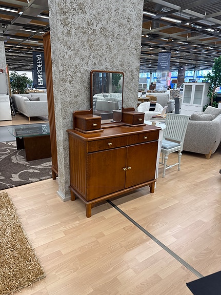 Casablanca senkki piian peilillä OVH 1475€