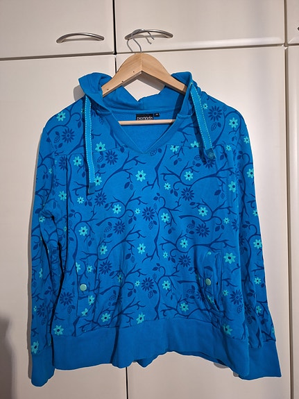 Myydään turkoosi Premoda huppari M-koko