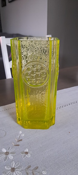 Myydään  Tamara Aladinin Safari ja Rondella maljakot.