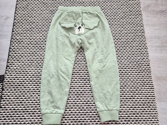 Uusi Lindex housut koko 98