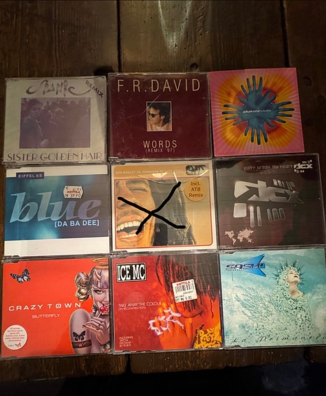 CD-singlet ysärin puolivälistä 2000 luvun alkuun. (5€/levy)