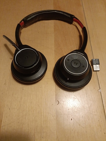 Plantronics Voyager Focus UC Bluetooth Headset