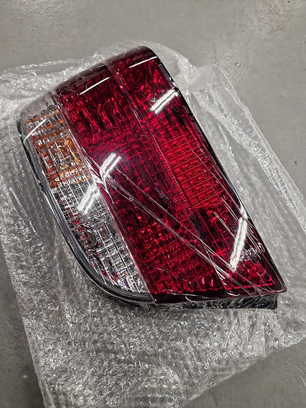 BMW e38 7 sarjan uusi takavalo oikea